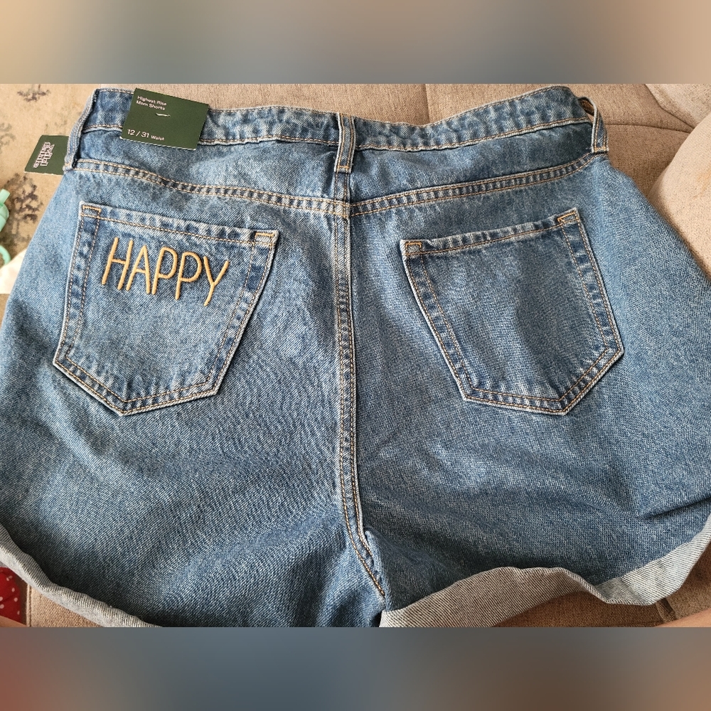 BNWT High rise shorts